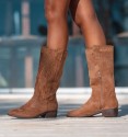 Botas camperas marrones Romina
