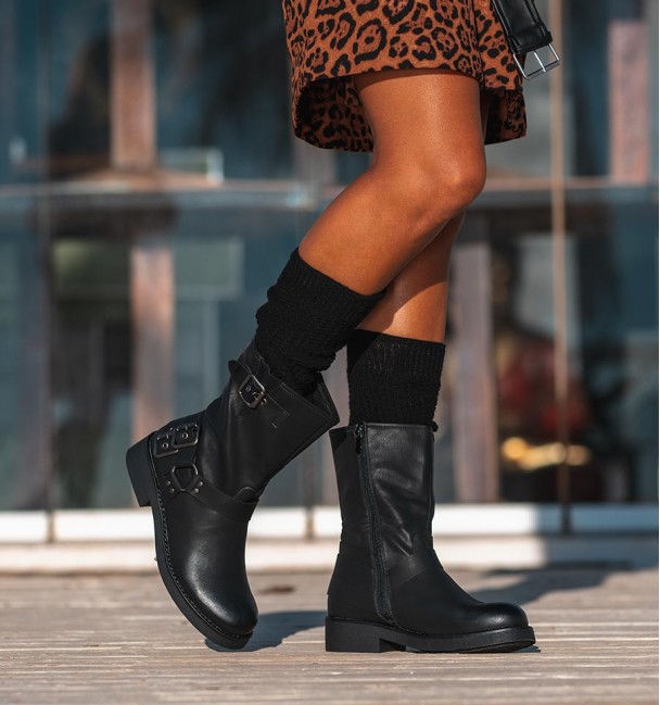 Botas pretas biker para mulher 