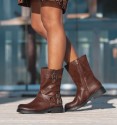 botas biker marrones veganas con hebillas