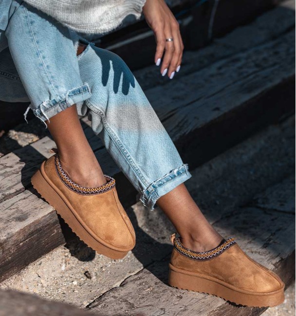 Botas australianas bajas marrones