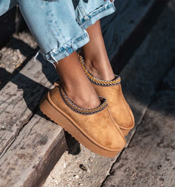 Low brown Australian boots 2