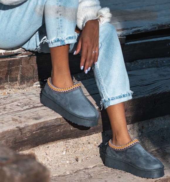 Low grey Australian boots 2