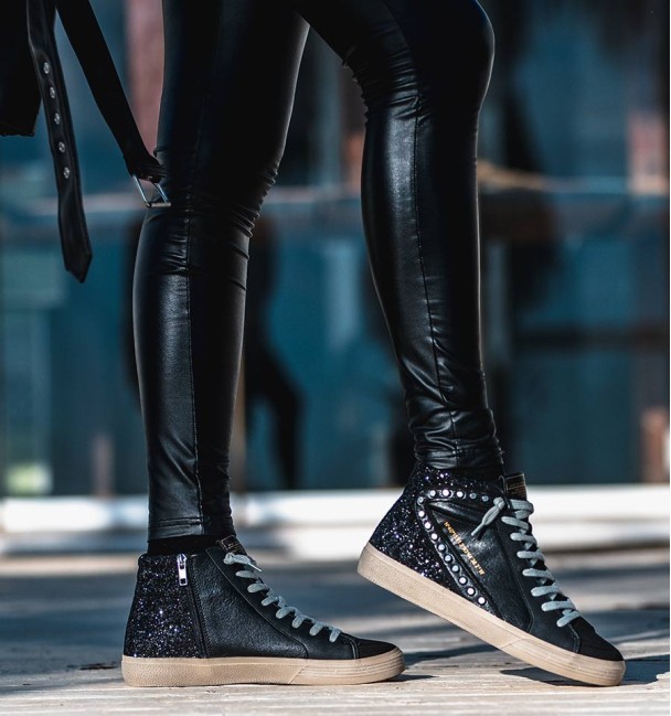 Sapatilhas rocker botins tachas