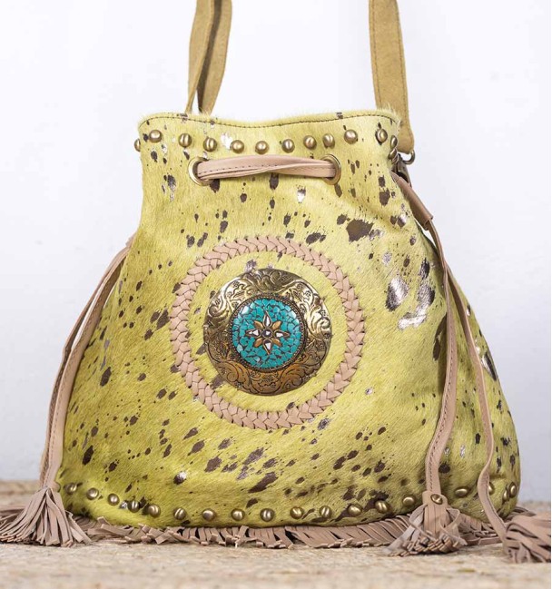 Bolso boho flecos verde