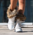 Botas apre ski en color beige acolchadas con pelo sintético arriba y suela alta