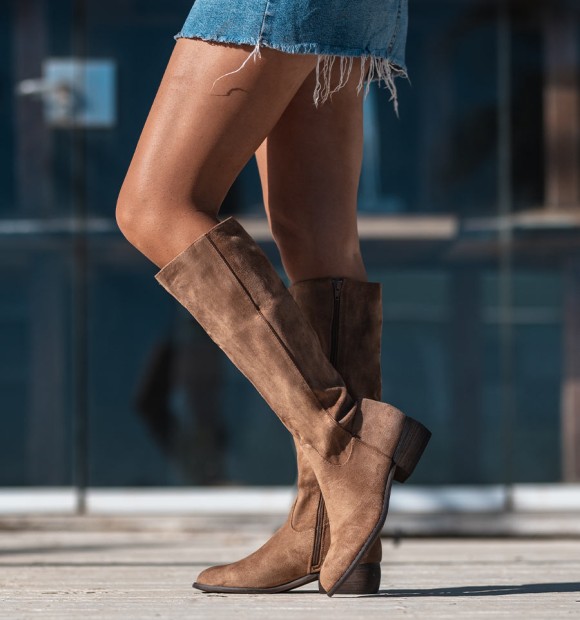 Linda brown boots 2