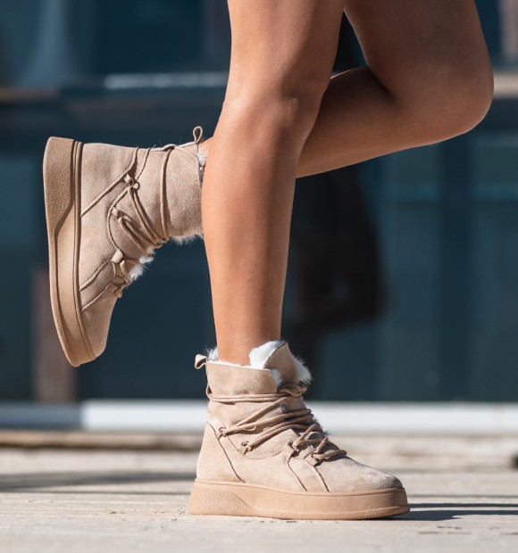 Beige double-sided boots