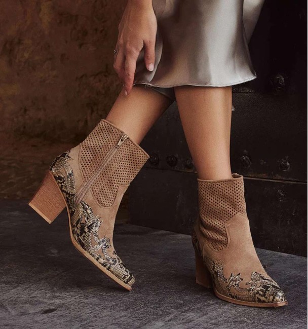 Botas cowboy marrones caña baja Russell