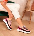zapatillas deportivas running suela alta para mujer. En colores blancos, negros y fucsia. Deportivas de moda animal free
