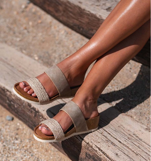 sandalias bio con suela alta en corcho y yute natural.