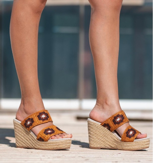 esparto wedges with white upper and coloured flowers