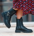 Botas biker negras para mujer. Botas de estilo militar con hebillas y cordones, cremallera interior. Cuero vegano