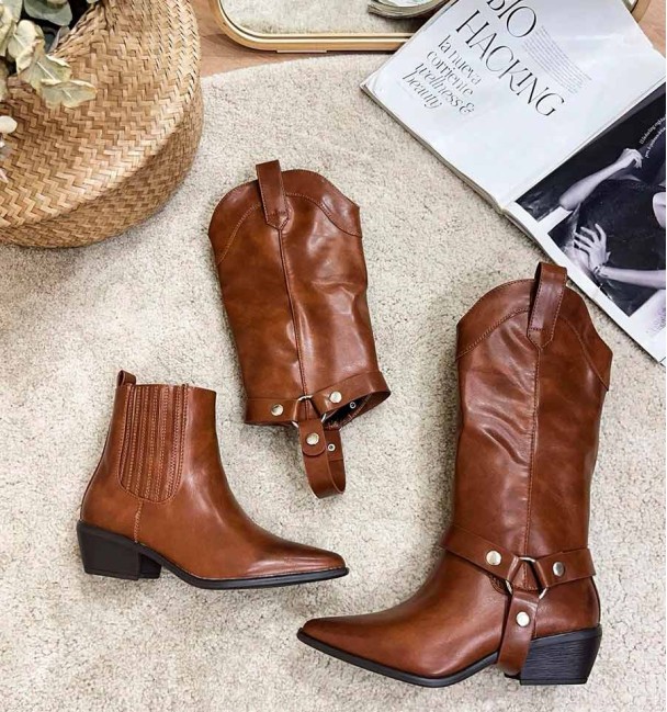botas cowboy color marrones desmontables, se pueden llevar como bota de caña alta o quitar la caña y usar de botín