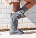 Grey australian boots without animal origin, fur inside and rubber sole. Side laces.