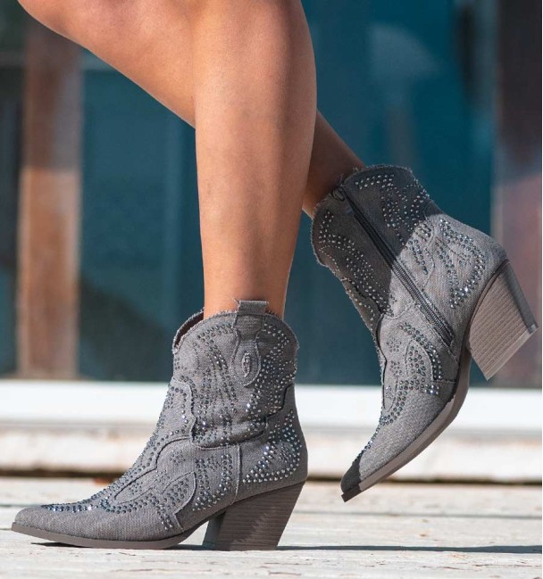 Botas camperas grises