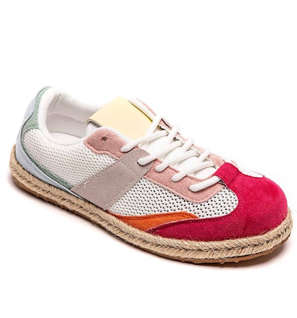 zapatillas caladas con combinación de diversos materiales, suela de esparto y goma. Zapatillas en colores para verano 2