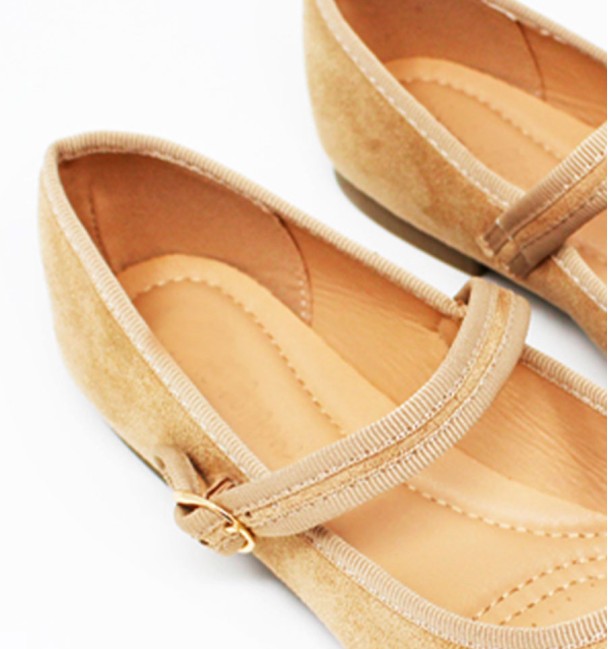 bailarinas en material suave y color taupe