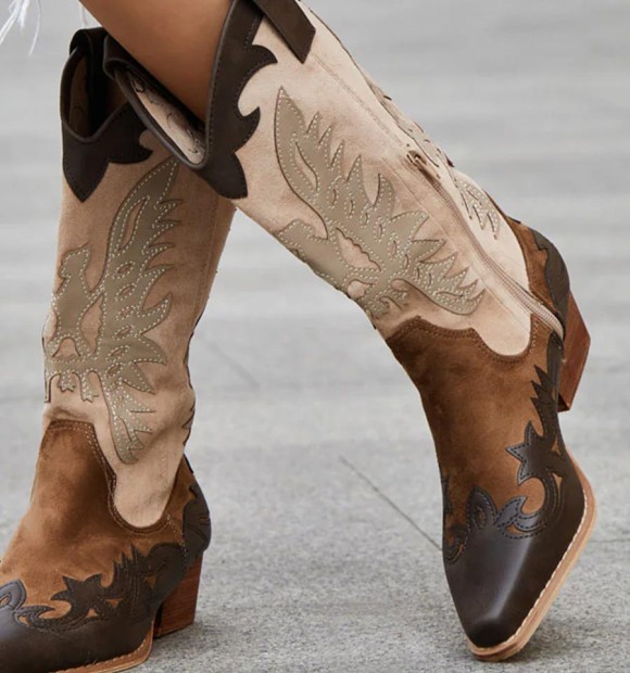 botas cowboy beige y marrones de mujer con tacón bajo 2
