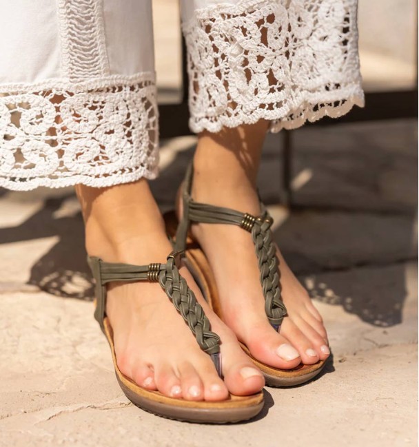 Green crossed sandals