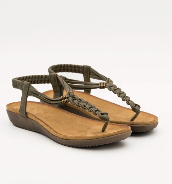 sandalias en cuerina verdes trenzadas con adornos metálicos ligera cuña y plantilla confort 2