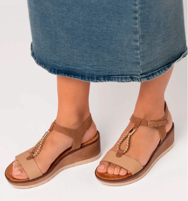 Khaki wedge sandals with golden detail