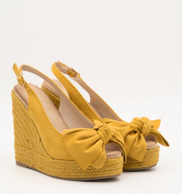 Yellow esparto bow wedges 2