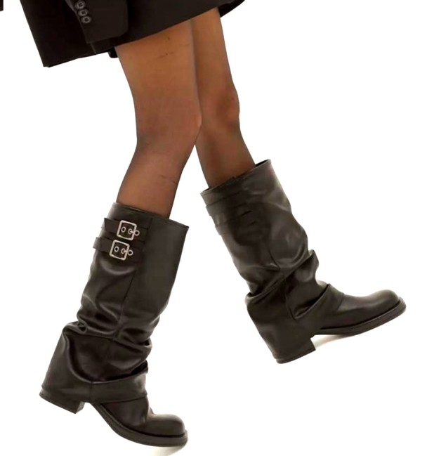 Botas pretas biker com polaina