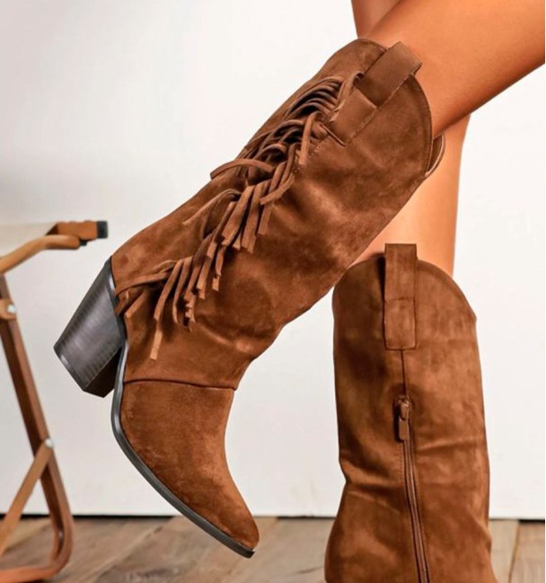 Botas marrones solapa, flecos y tacon