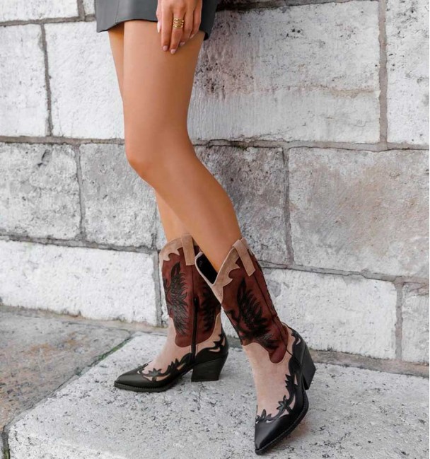 Botas cowboy castanhas e pretas