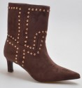 Botins de salto alto castanhos