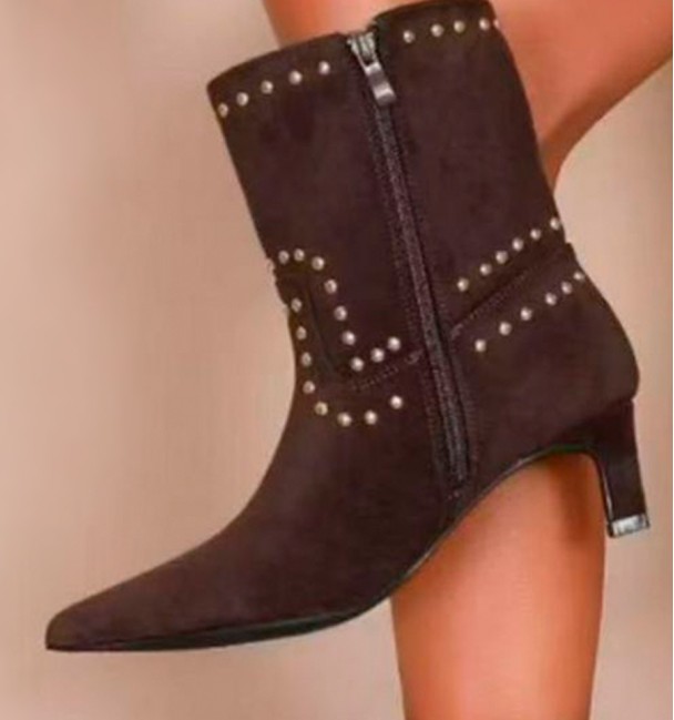 Botins de salto alto castanhos