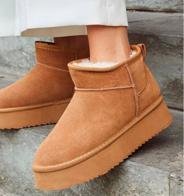 Botas australianas de pele cor castanho