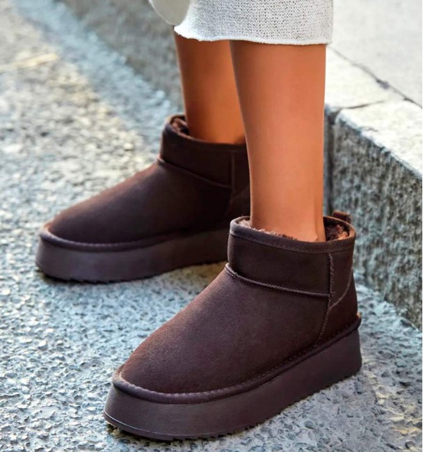 Botas australianas de pele cor café