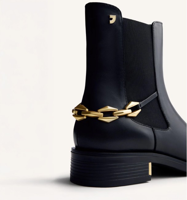 REESE-GIOSEPPO LEATHER CHAIN...