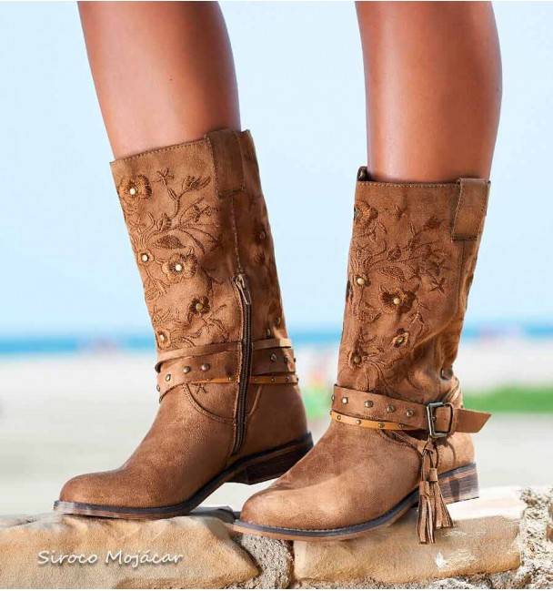 Fontelina Camel Boots