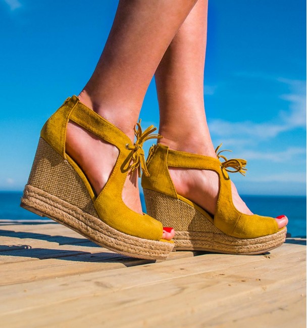 Sandalias Aldara Mostaza