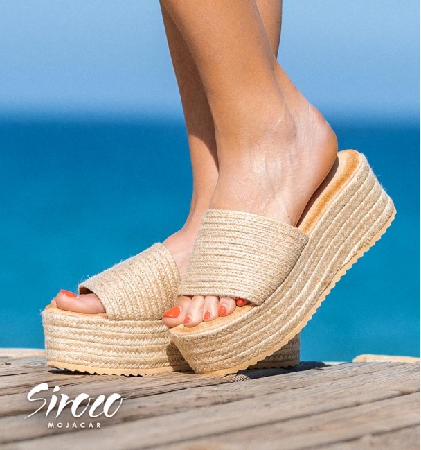 Sandalias Larisa Beige