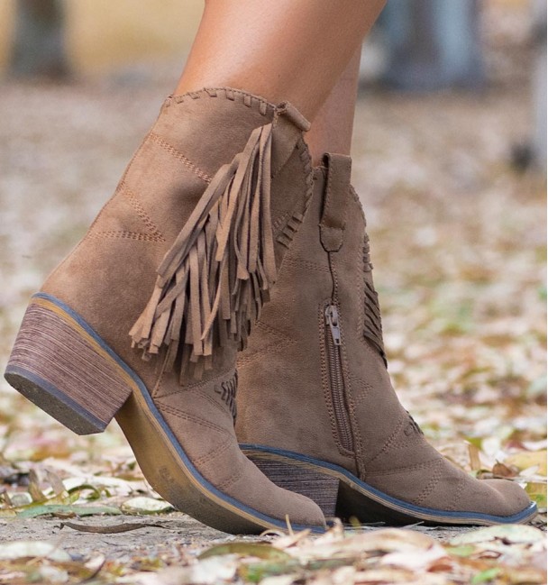 Camel cowboy Boots Chayane new season