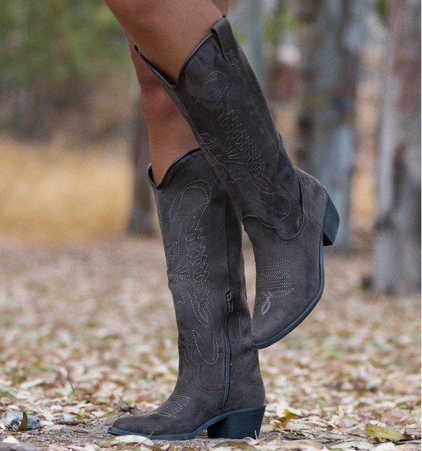 brown high boots with embroidery and low heel brown high boots with embroidery and low heel