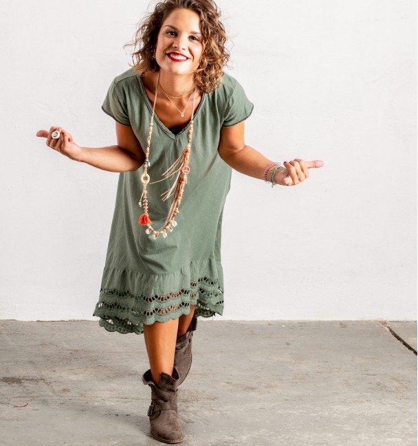 vestido indie verde com mangas curtas