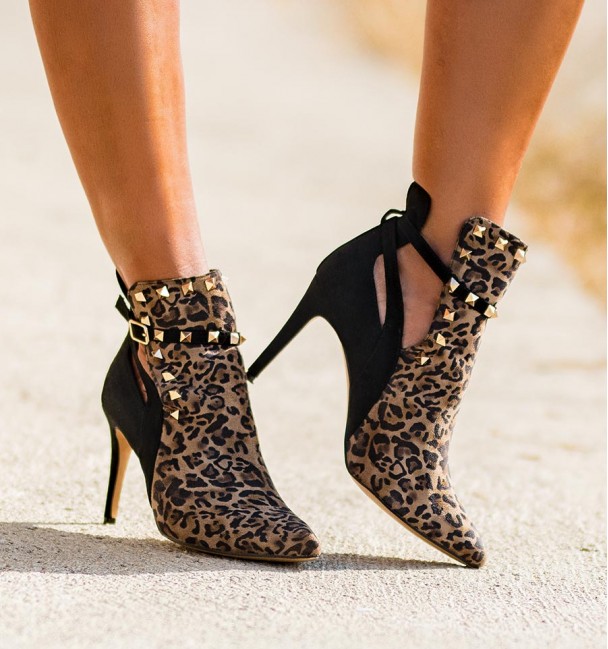 Botinha Tachas Monroe Preto-Leopardo