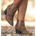 Camel ankle boots with flower embroidery and low heel