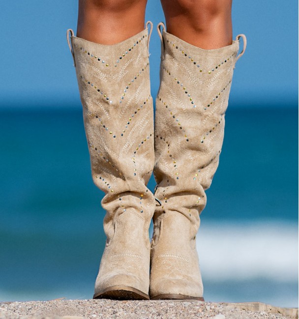 Mid-calf women boots with heels and studs Everest Mid-calf women boots with heels and studs Everest