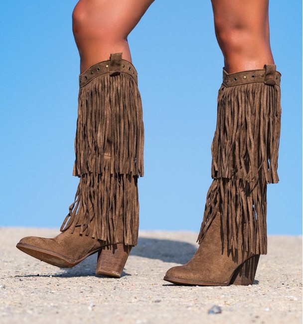 BOOTS INDIAN CAMEL