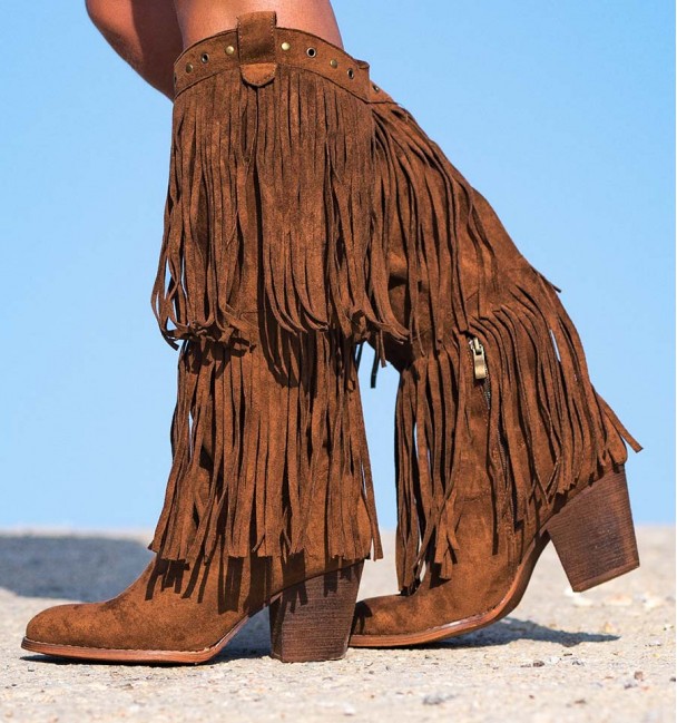 BOTAS COM FRANJAS INDIAN CASTANHO