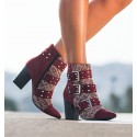 bota rojo de tacon burdeos con tacón y tachuelas francesca