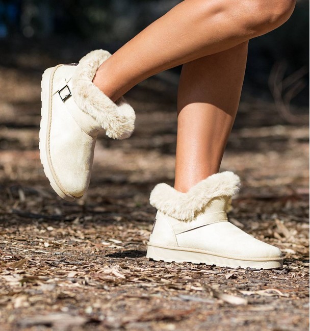 Beige Boots Siberia Beige Boots Siberia