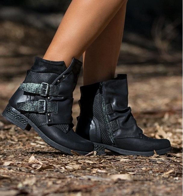 Botas Rasas Cheste Preto