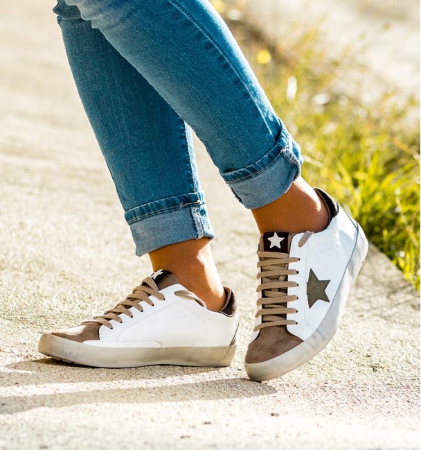 Lebron Taupe Woman Sneakers